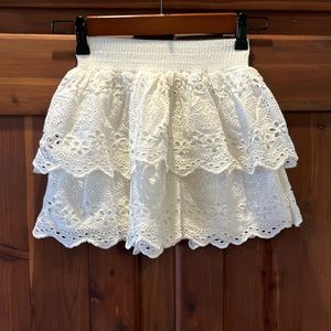 Abercrombie tiered lace white skirt sz M